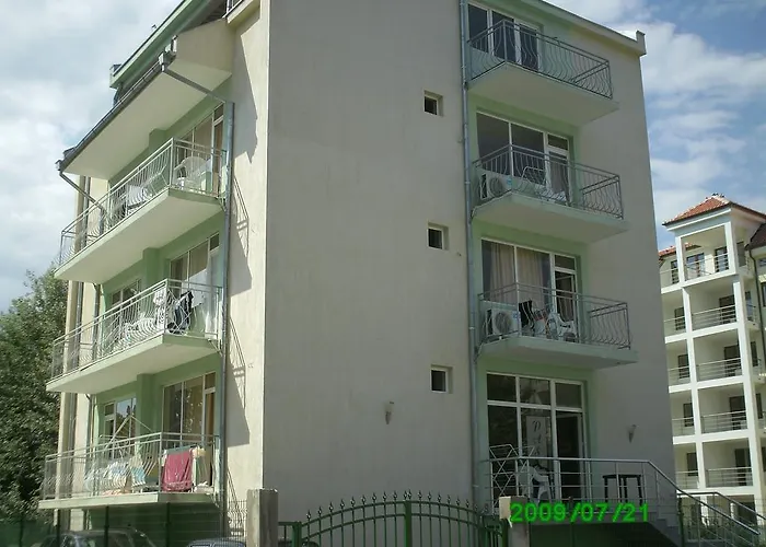 Paskal Сонячний Берег